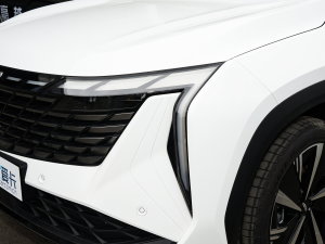 2023款1.5TD 雷神Hi·F Super 迅 大灯