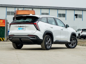 2023款1.5TD DCT豪华型 右后45度