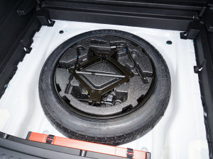 2023款1.5TD DCT豪华型 备胎