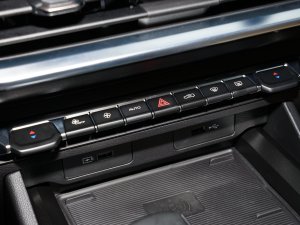 20232.0T DCTŞ {(dio){(dio)(ji)