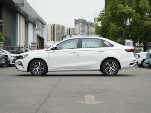2023款第4代冠军版 1.5L CVT豪华型 正侧（左）