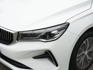2023款第4代冠军版 1.5L CVT豪华型 大灯