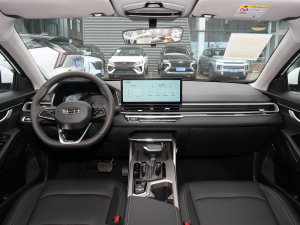 2023款第4代冠军版 1.5L CVT豪华型 内饰全景