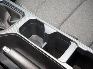 2023款第4代冠军版 1.5L 手动豪华型 前排杯架
