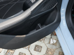 2023款第4代冠军版 1.5L 手动豪华型 后门储物空间
