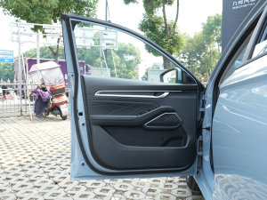 2023款第4代冠军版 1.5L 手动豪华型 驾驶位车门