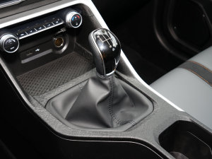 2023款1.4T 手动黄金版 换挡杆