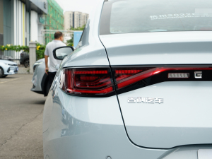 2024܊ 1.5TD-DHT Pro 100KM Խ ^