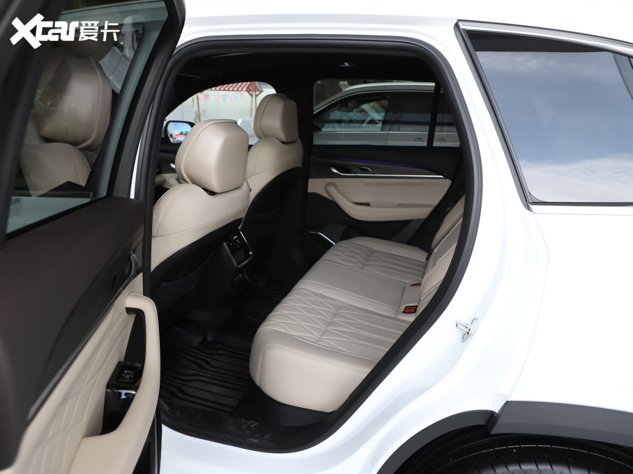 2025ԽL | 2.0TD ԄӔǰ