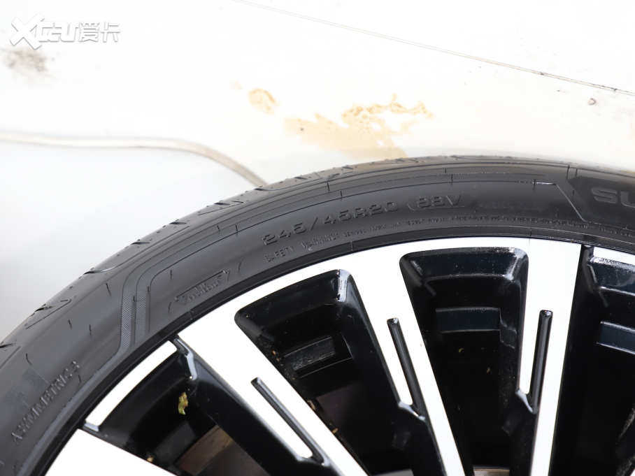 2025ԽL | 2.0TD ԄӔǰ