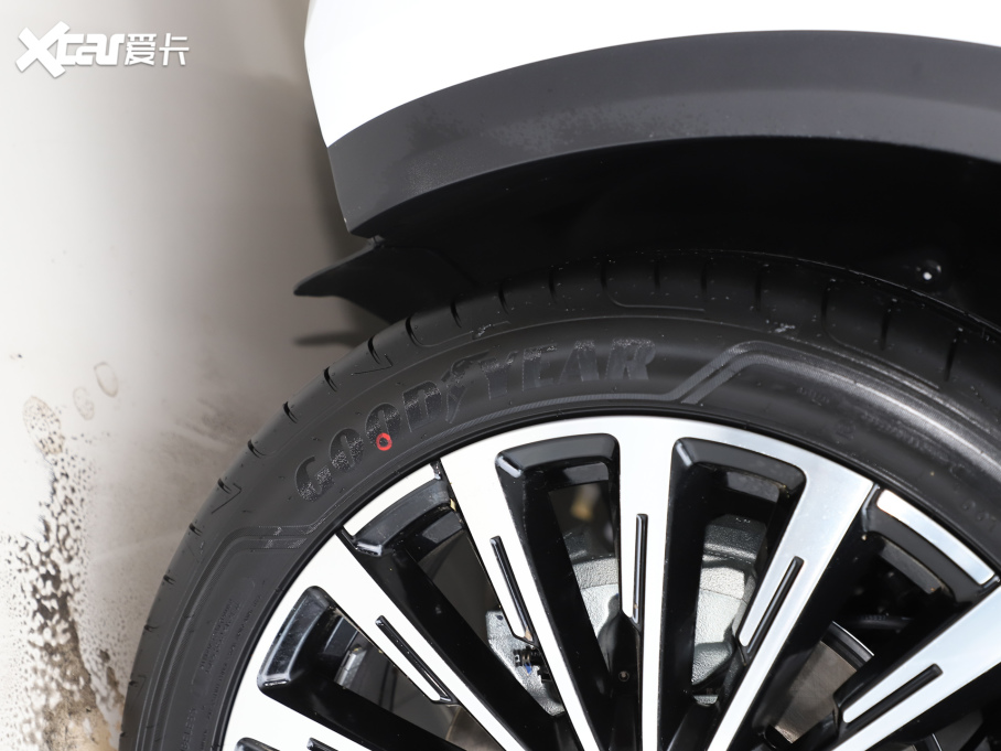 2025ԽL | 2.0TD ԄӔǰ