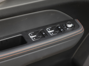 2025��1.5TD ȤҰ�� �п؅^