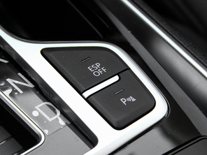 吉利汽車2015款博瑞