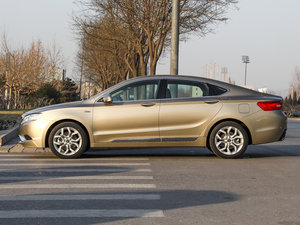2015款1.8T 自动旗舰型 正侧（左）