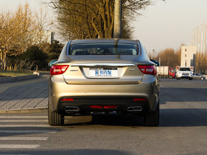2015款1.8T 自动旗舰型 正后	