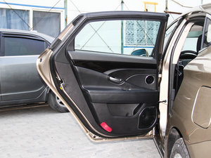 2015款1.8T 自动旗舰型 左后车门