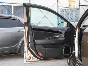 2015款1.8T 自动旗舰型 驾驶位车门