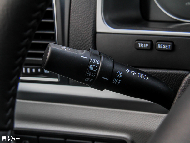 吉利汽車2014款新帝豪三廂