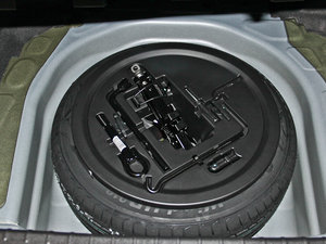 2014款三厢 1.3T CVT尊贵型 备胎