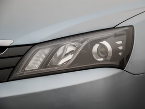 2014款三厢 1.3T 手动精英型 细节外观