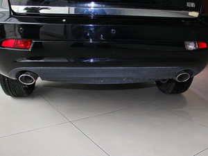 2014款2.4L 手动四驱尊贵型 排气管