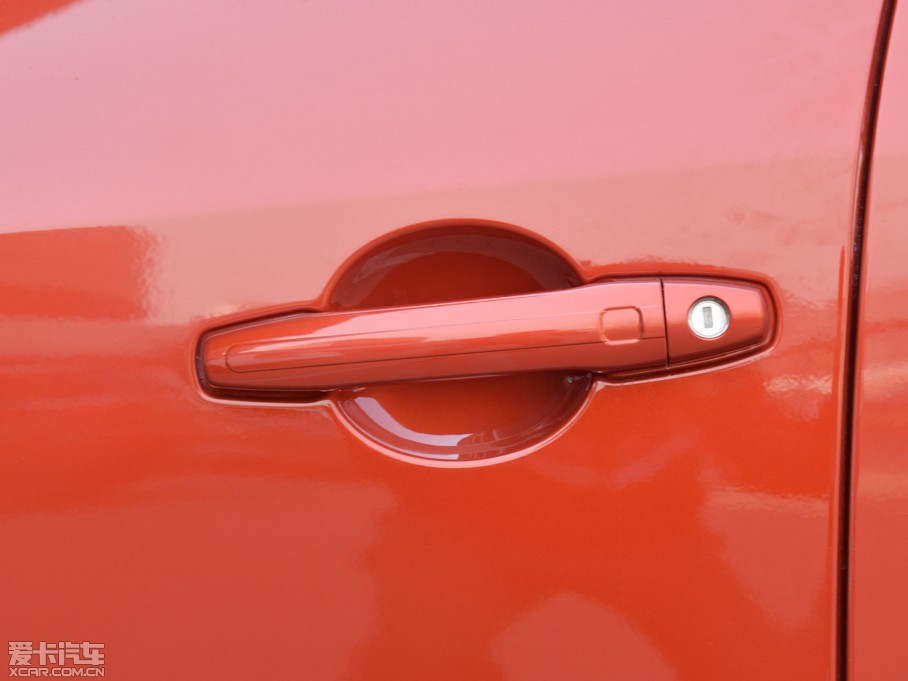 2015���GX7 �\�Ӱ� 2.0L �Ԅ����F��