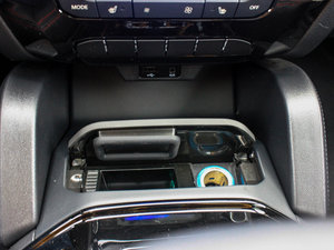 2015\Ӱ 2.0L ԄӺA g