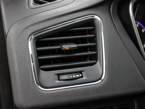 2015\Ӱ 2.0L ԄӺA g