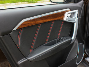 2015\Ӱ 2.0L ԄӺA g