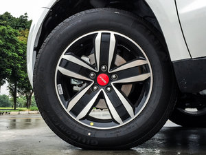 2015款运动版 2.0L 自动尊享型 轮圈