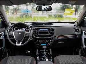 2015款运动版 2.0L 自动尊享型 内饰全景