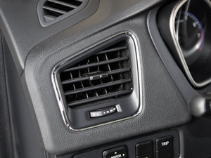 2015\Ӱ 2.0L ԄF п؅^