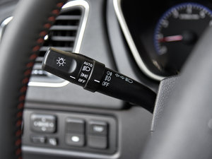 2015\Ӱ 2.0L ԄF п؅^