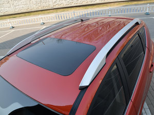 2015款运动版 2.0L 自动尊贵型 车顶
