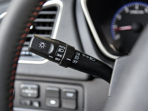 2015\Ӱ 2.0L ԄF п؅^(q)