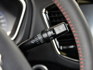 2015\Ӱ 2.0L ԄF п؅^(q)