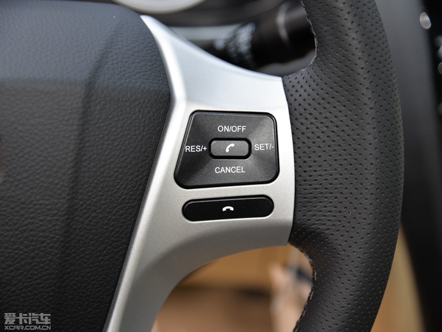 2015���EC8 2.0L �Ԅ����F��