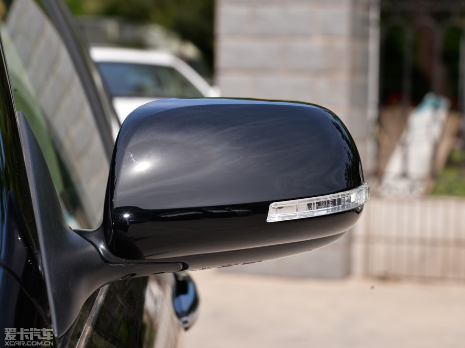 2015���EC8 2.0L �ք��M(j��n)ȡ��