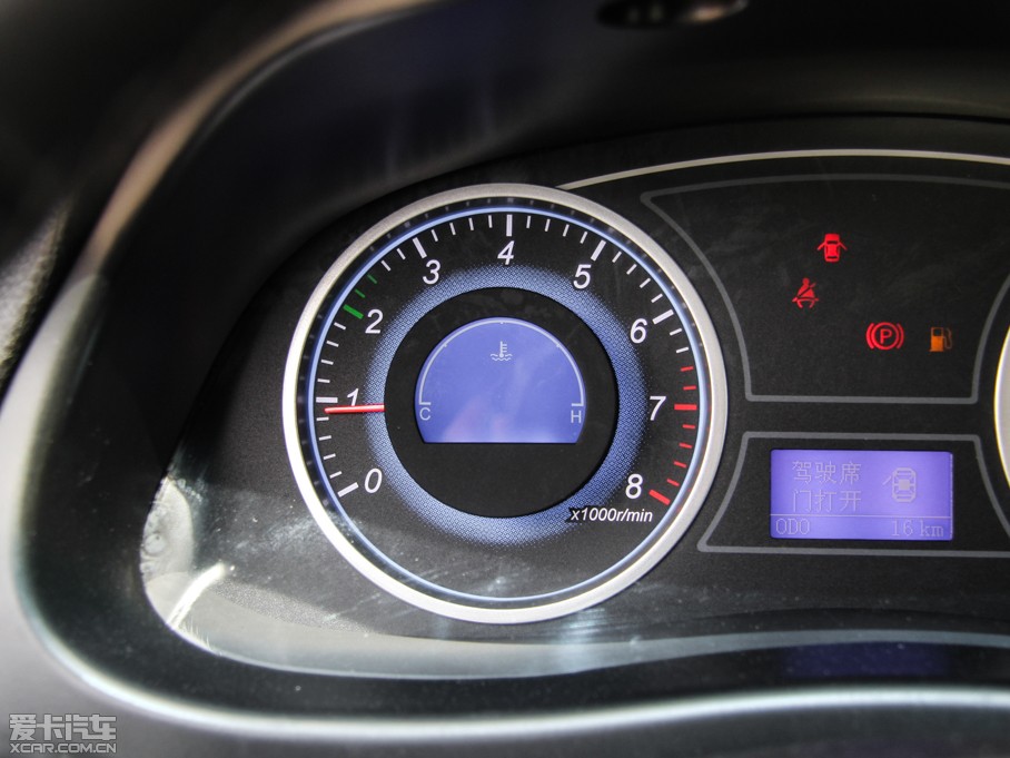 2015���EC8 2.0L �ք��Mȡ��