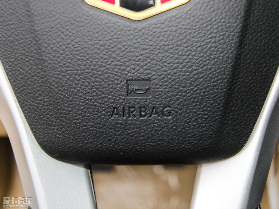 2015���EC8 2.0L �ք��Mȡ��