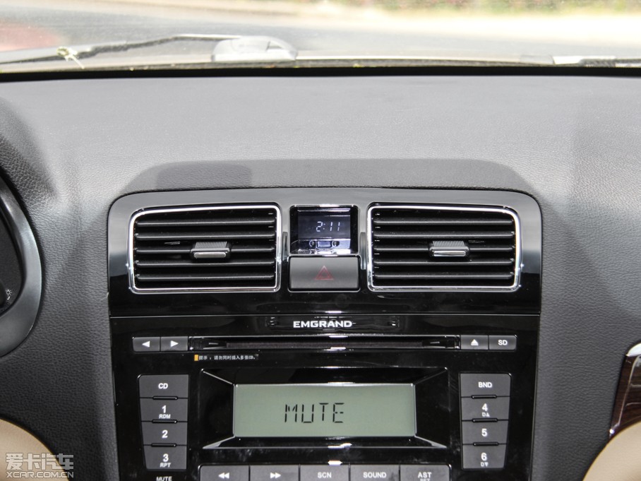 2015���EC8 2.0L �ք��Mȡ��