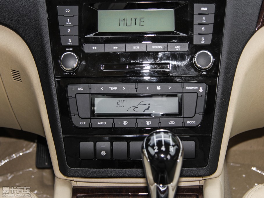 2015���EC8 2.0L �ք��Mȡ��