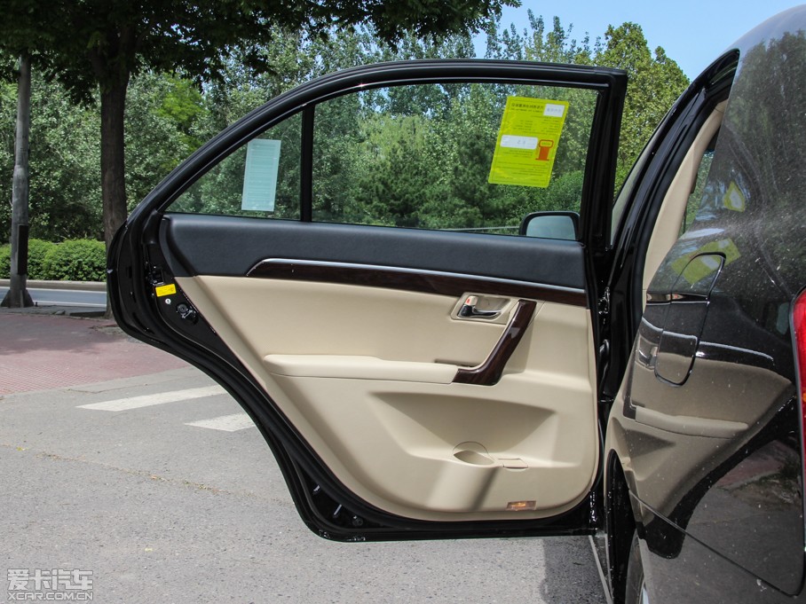 2015���EC8 2.0L �ք��Mȡ��