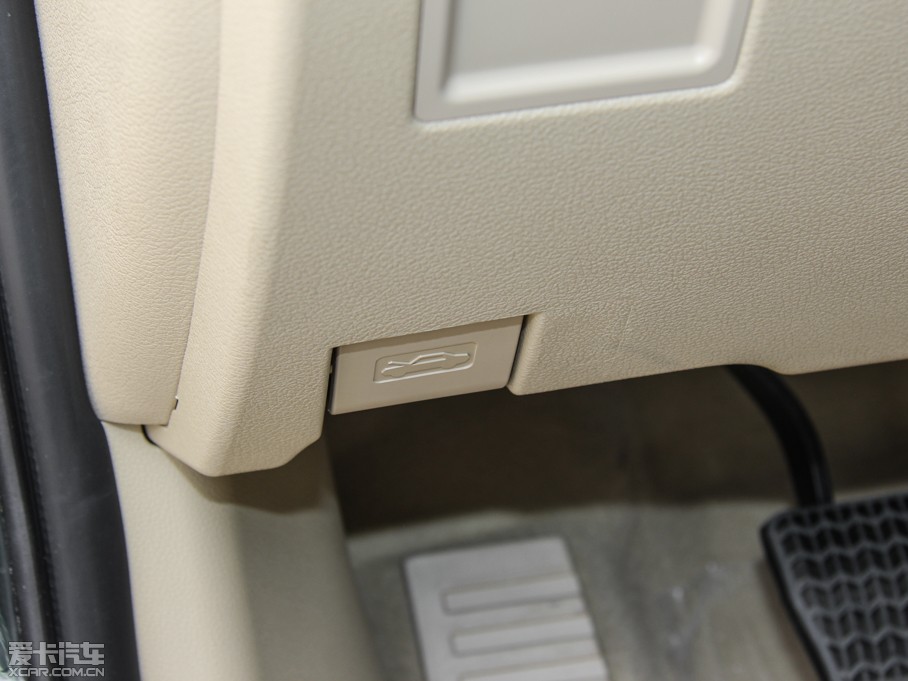 2015���EC8 2.0L �ք��Mȡ��