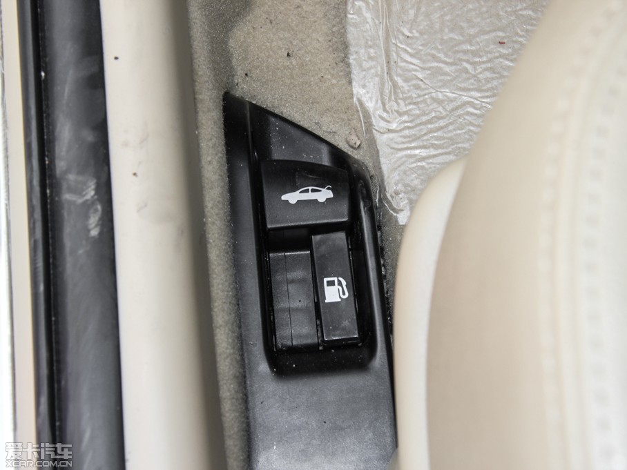 2015���EC8 2.0L �ք�(d��ng)�M(j��n)ȡ��