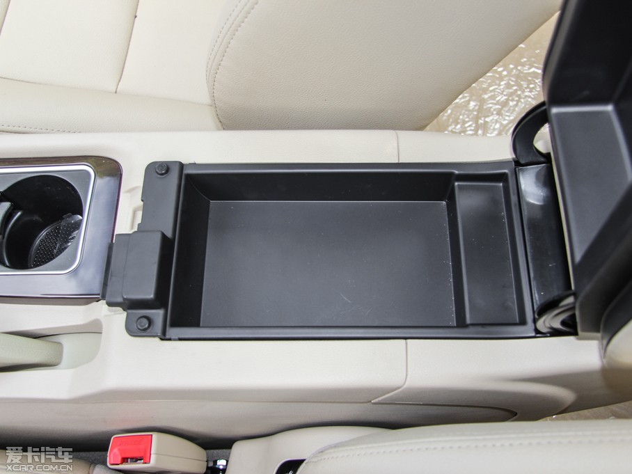 2015���EC8 2.0L �ք��Mȡ��