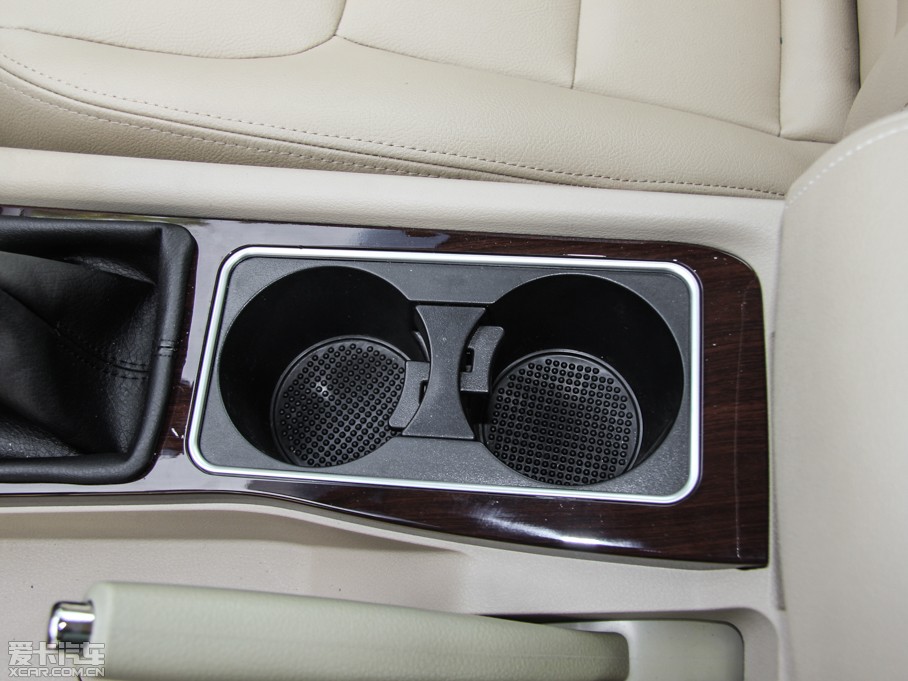 2015���EC8 2.0L �ք��Mȡ��