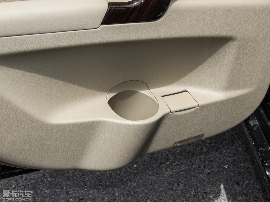 2015���EC8 2.0L �ք�(d��ng)�M(j��n)ȡ��