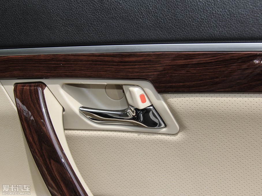 2015���EC8 2.0L �ք��Mȡ��