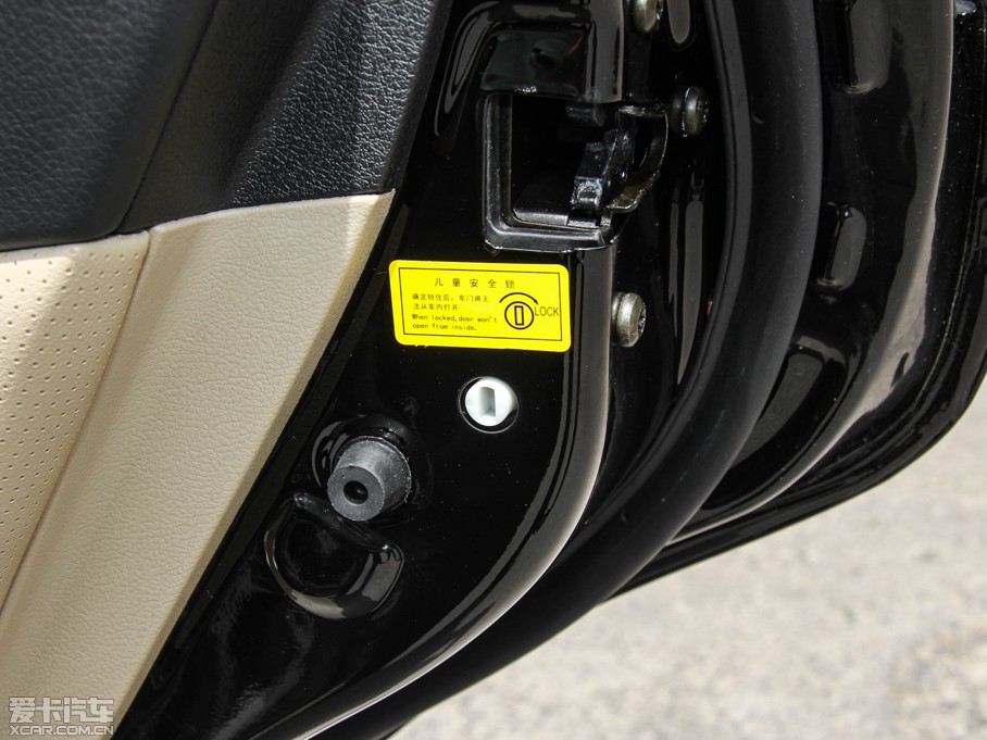 2015���EC8 2.0L �ք��Mȡ��